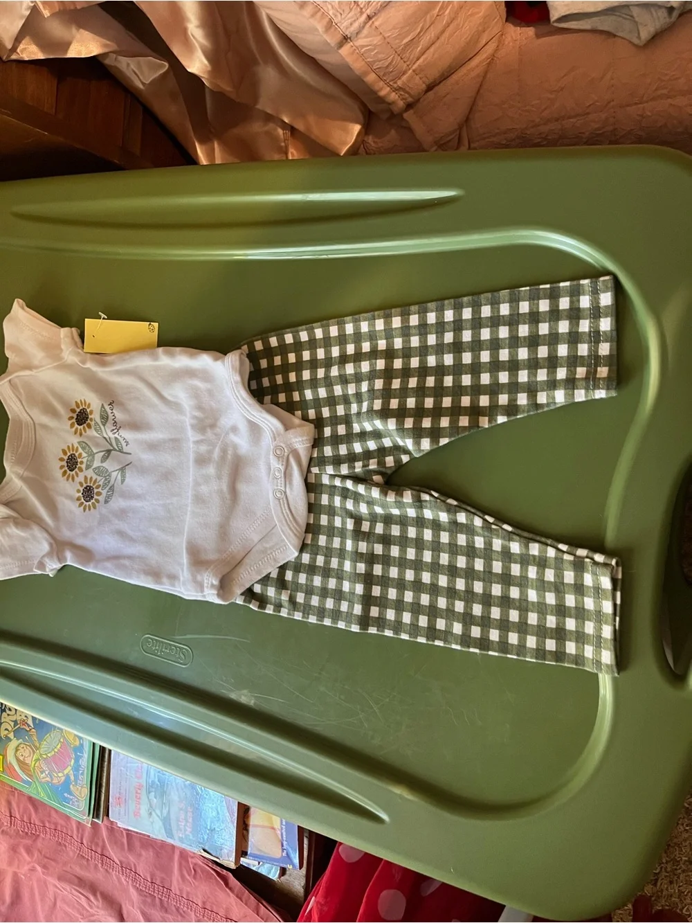 Sunflower Print White Bodysuit with Green Gingham Leggings - Baby Matching Set